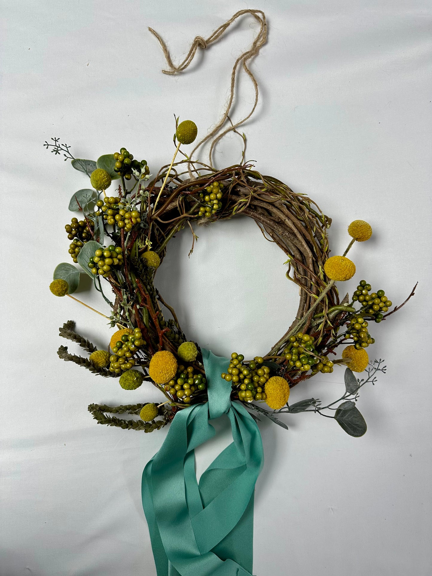 Türkranz mit Craspedia – Naturton