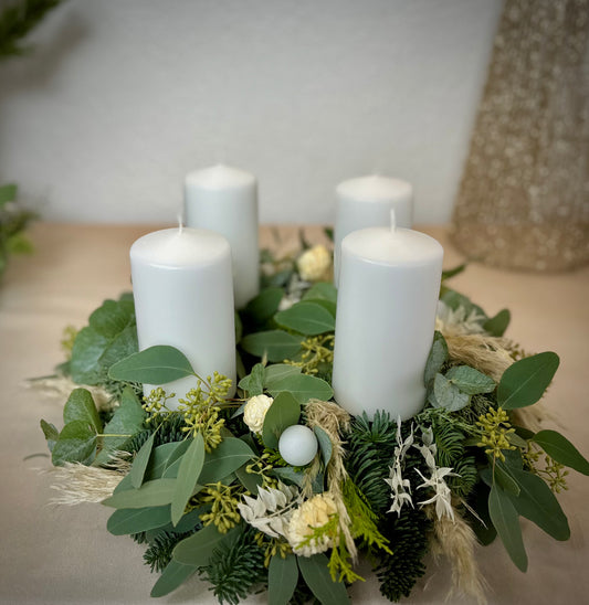 Adventskranz Weiße Stille