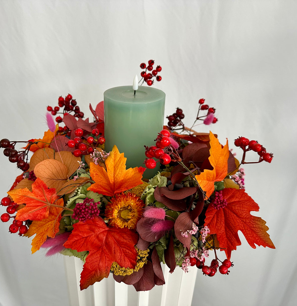 Herbstkranz mit LED-Kerze – herbstliche Tischdeko
