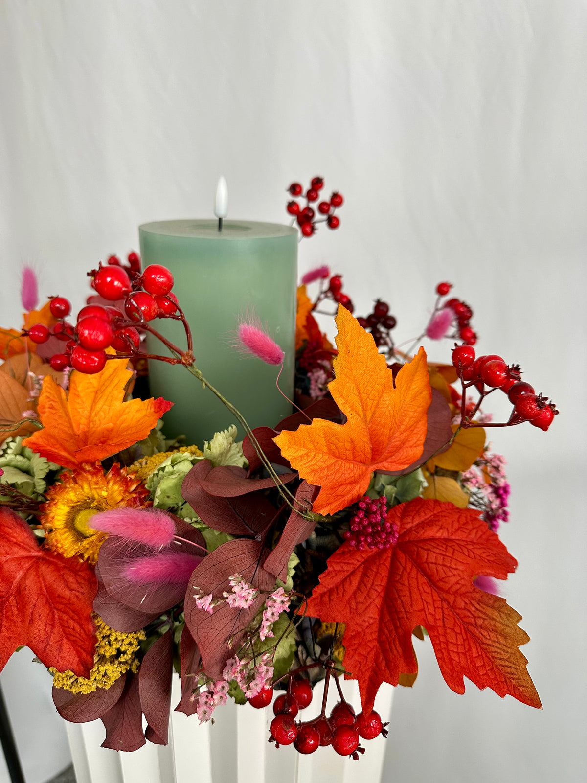 Herbstkranz mit LED-Kerze – herbstliche Tischdeko